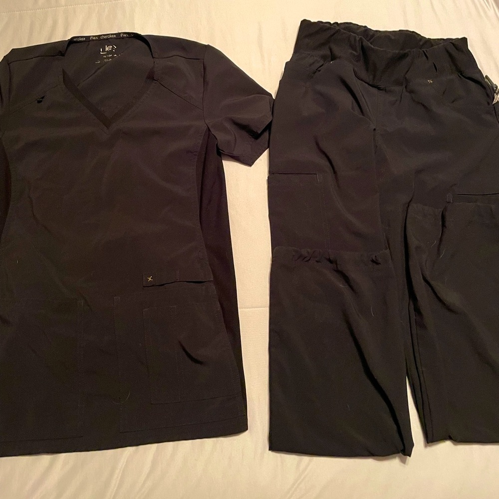 Cherokee iFlex Scrubs Set